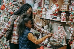Instruindo Crianças sobre Finanças: Aprenda Durante as Compras de Natal